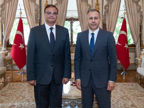 طارق خلیل (Tarek Khalil )، سرکنسول مصر در استانبول، با استاندار یرلی کایا دیدار کرد